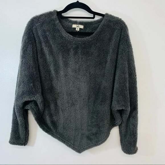 Ya LA  Fuzzy Top Woman Medium Gray  Long Dolman Sleeves Hi Lo Crop Long Sleeve - Picture 1 of 10